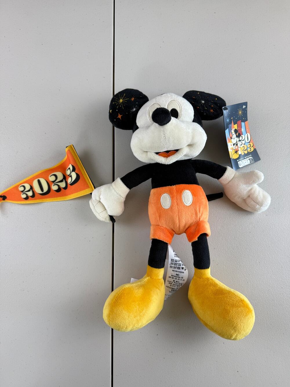 NEW 2023 Walt Disney World Parks Mickey Mouse 2023 Pennant Plush 14”